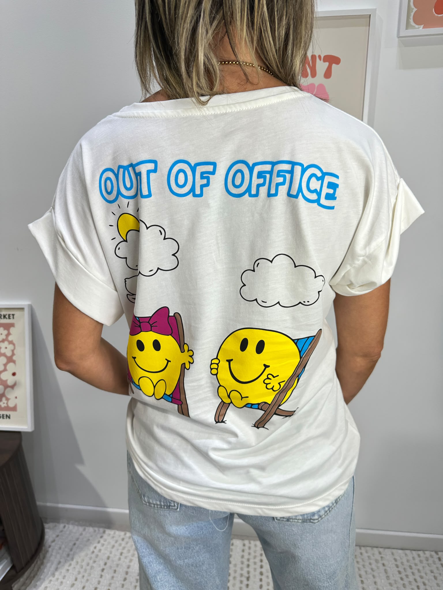 Tee-Shirt Out Of Office