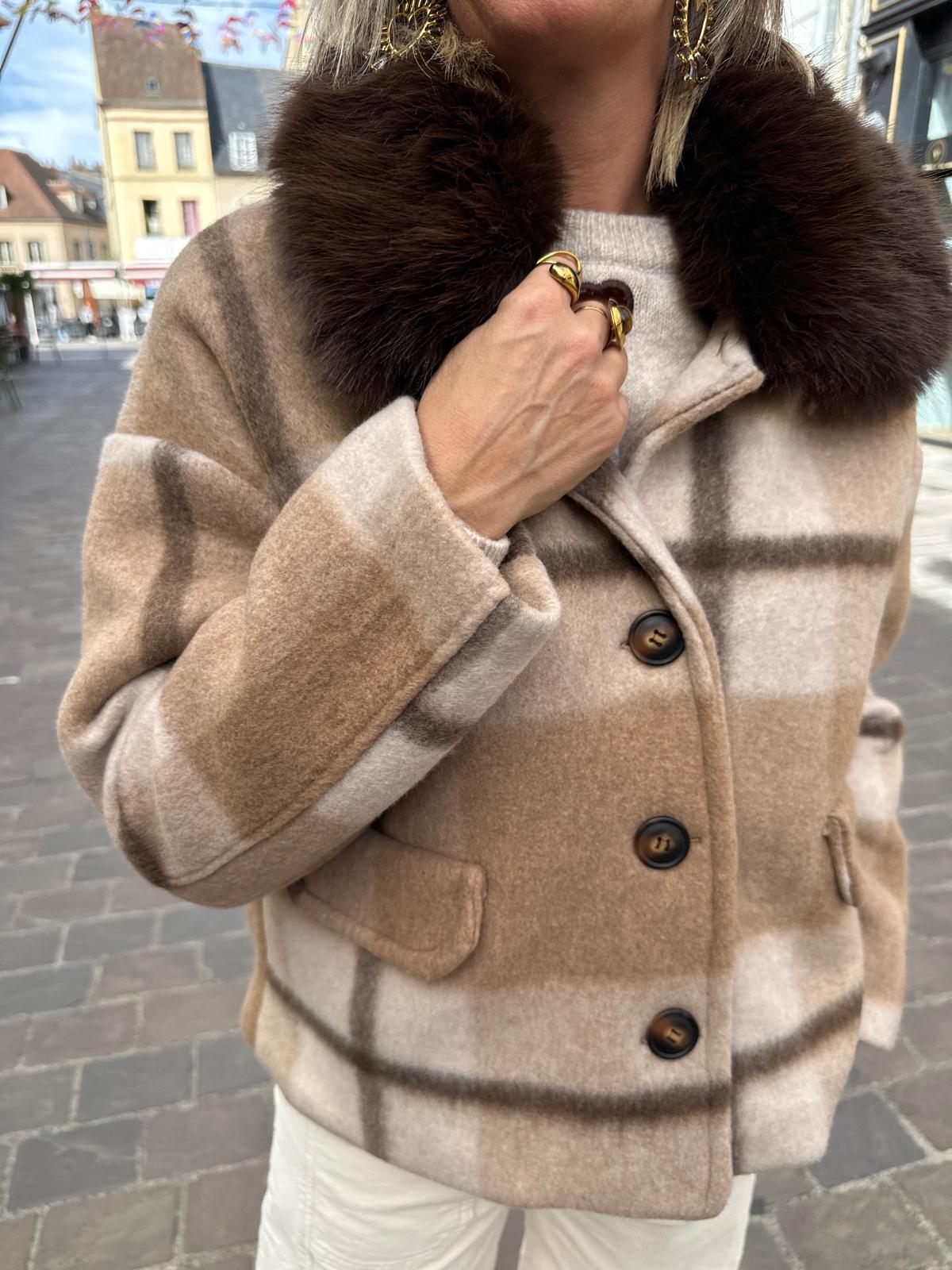 Veste a Carreaux Camel Col Fausse Fourrure