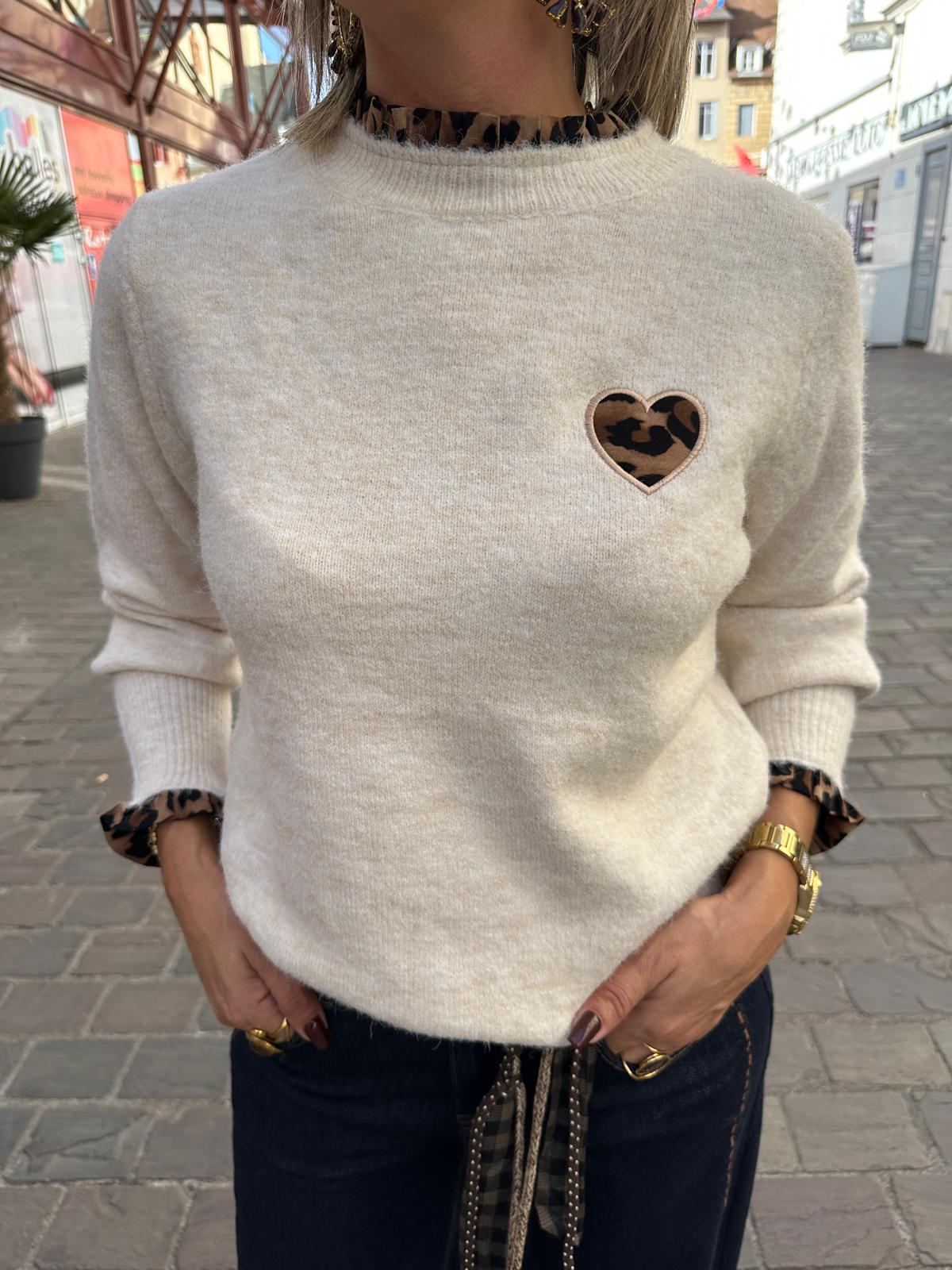 ‼️ Précommande ‼️ – Pull Coeur Léopard Beige