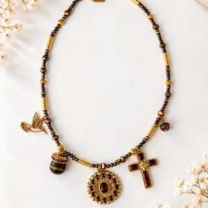 Collier Azer