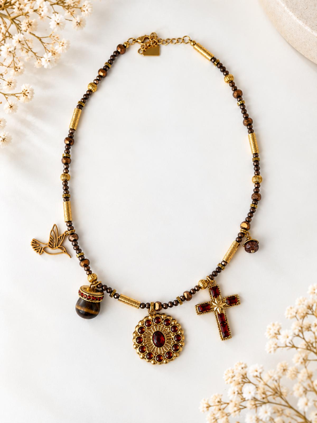 Collier Azer