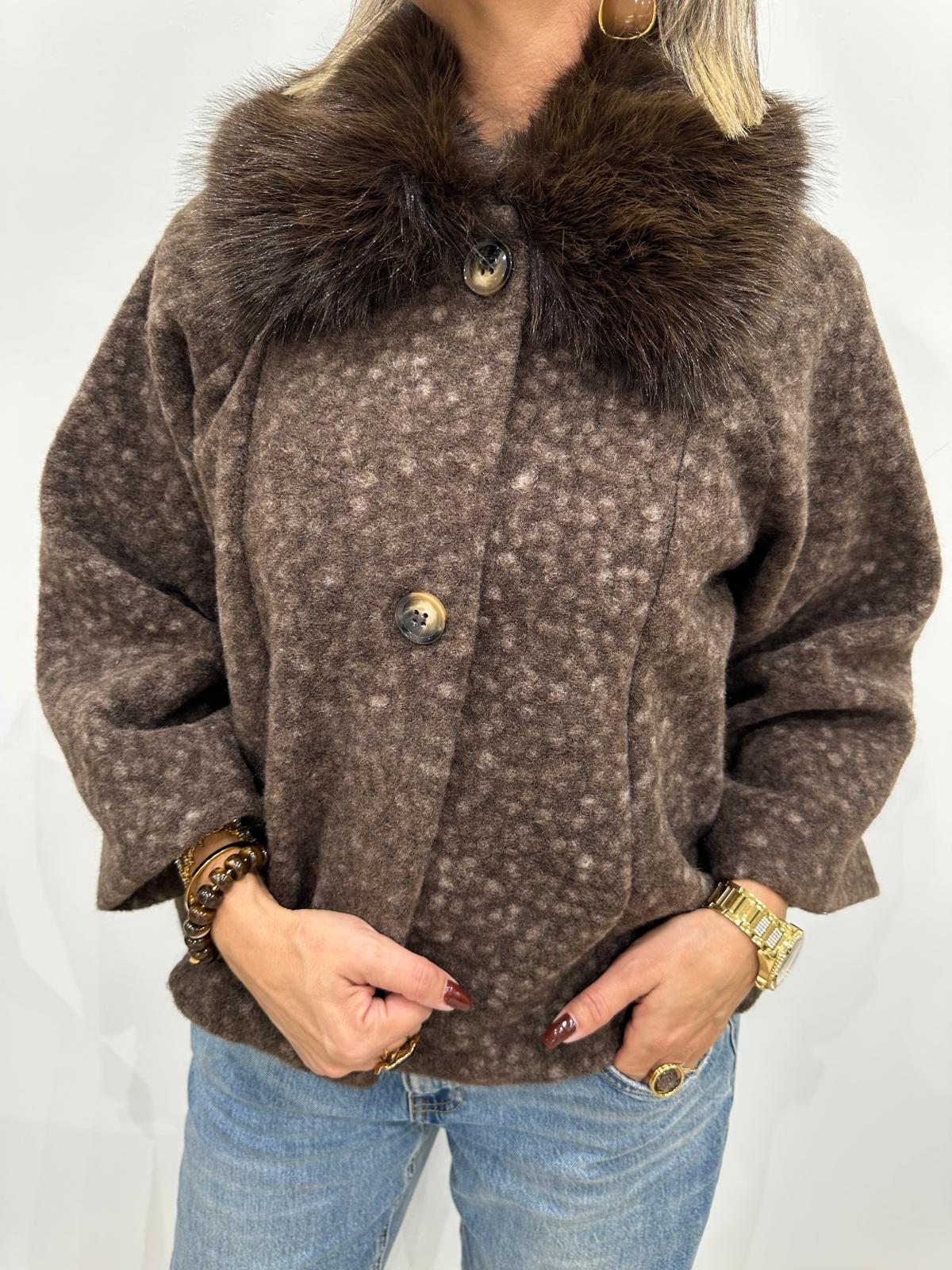 Veste Chocolat Col Fausse Fourrure – Solene