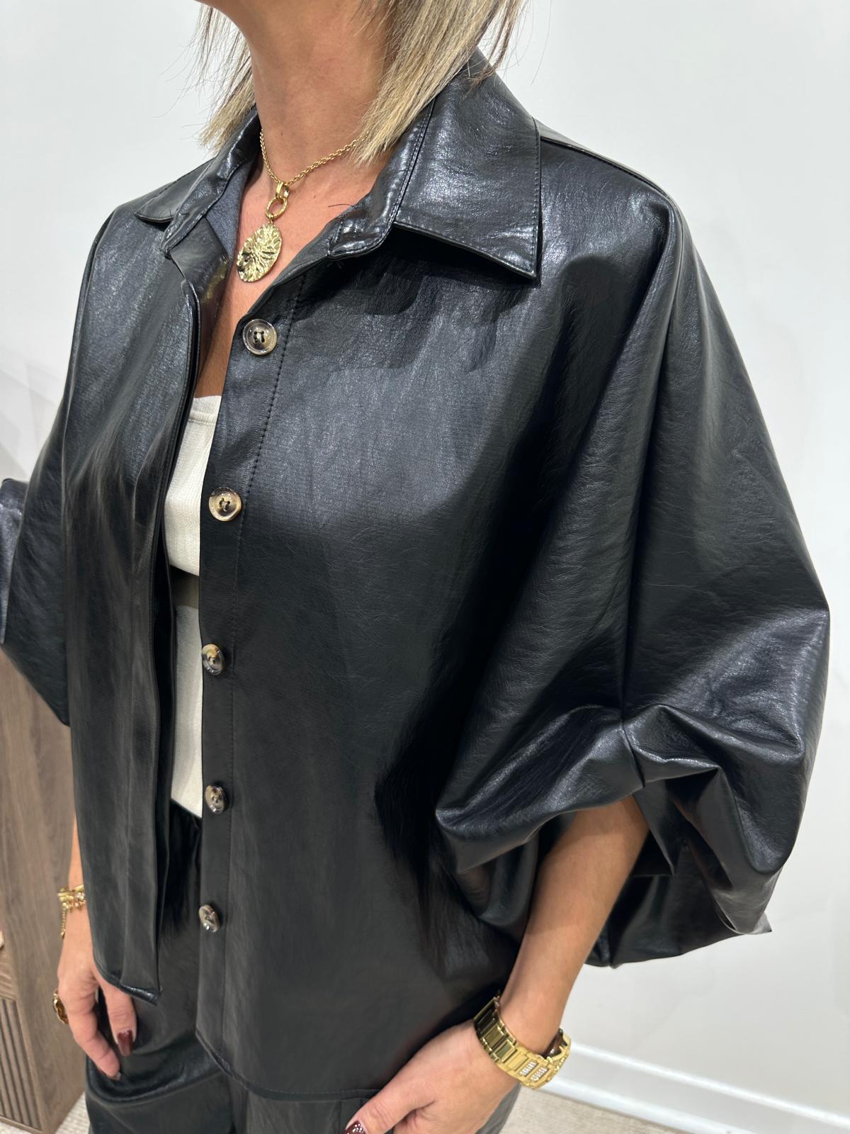 Veste Effet Cuir Noire Manches Courtes – Olisé