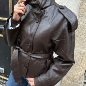Veste Trench Courte Effet Cuir Chocolat– Ismélia
