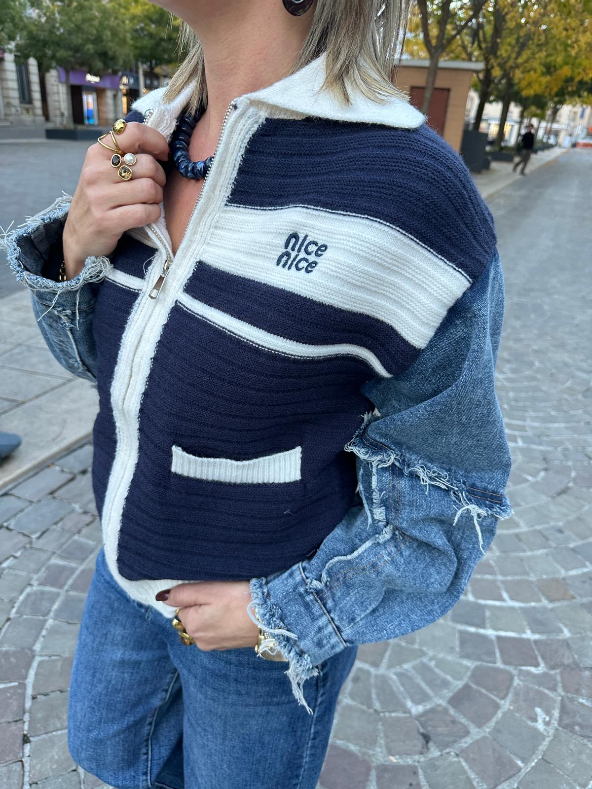 Gilet Zippé Bleu Marine et Écru à Manches en Jean – Calanthe