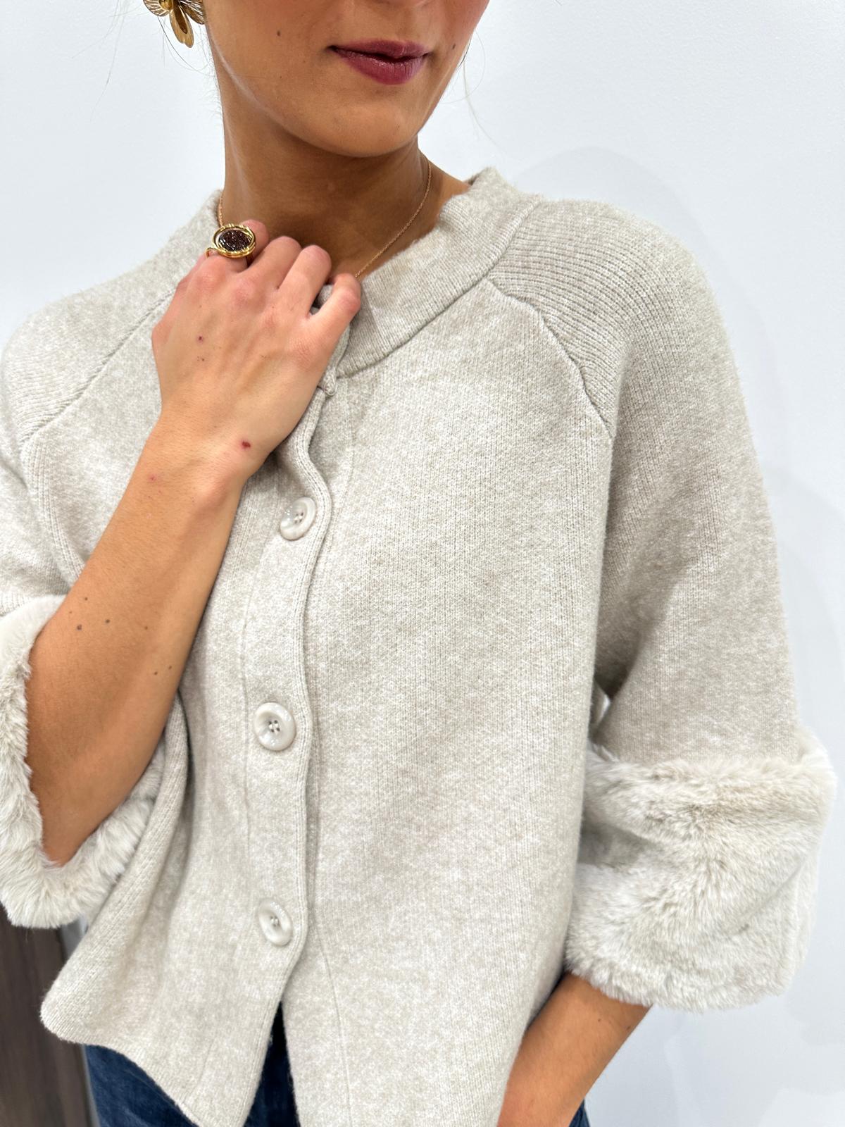 Gilet Manches Fausse Fourrure Taupe – Perrine