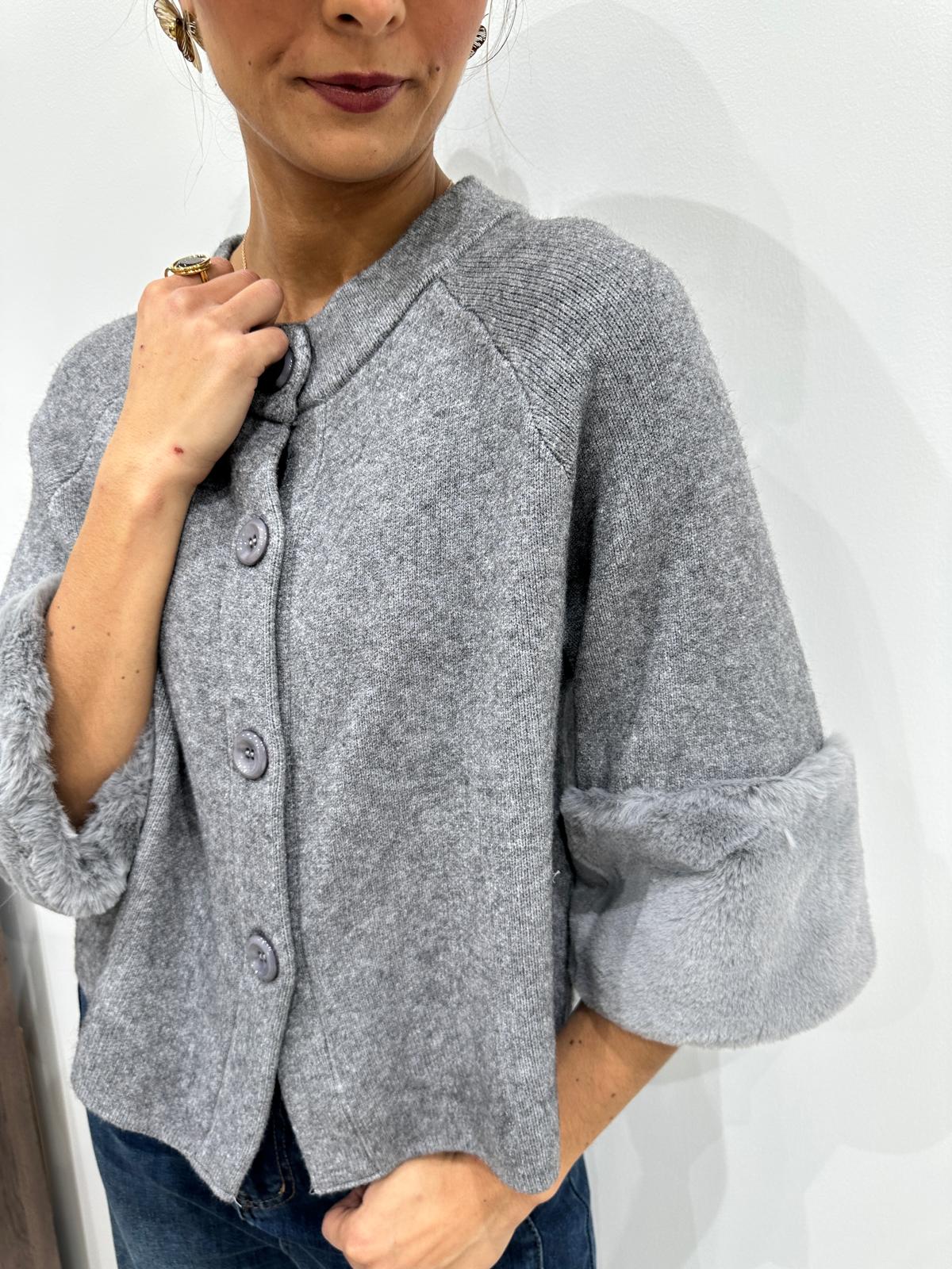 Gilet Manches Fausse Fourrure Gris – Perrine