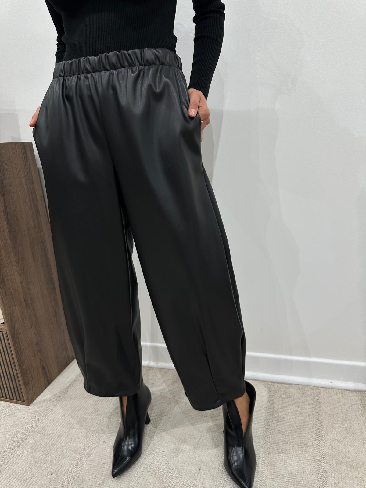 Pantalon Effet Cuir Noir – Faustina
