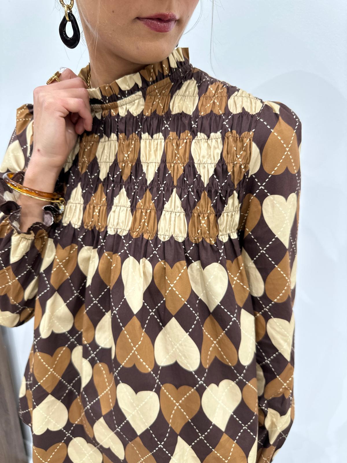 Blouse Imprimée Cœurs Chocolat – Marianne