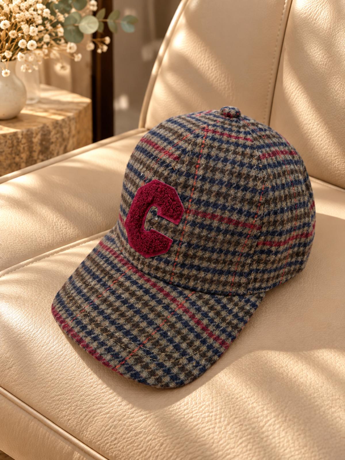 Casquette à Carreaux Avec Lettre C – Océane