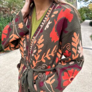 ‼️ Précommande ‼️ - Gilet Long en Maille à Motifs Floraux Avec Ceinture – Lucile