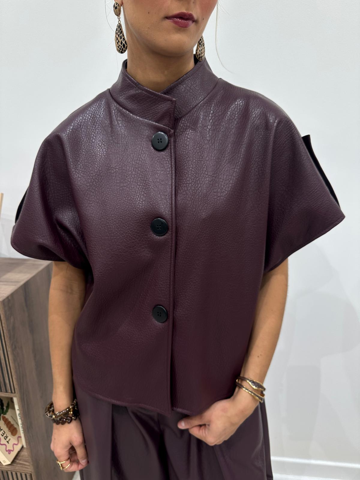 Veste Manches Courtes en Simili Cuir Bordeaux – Edwin