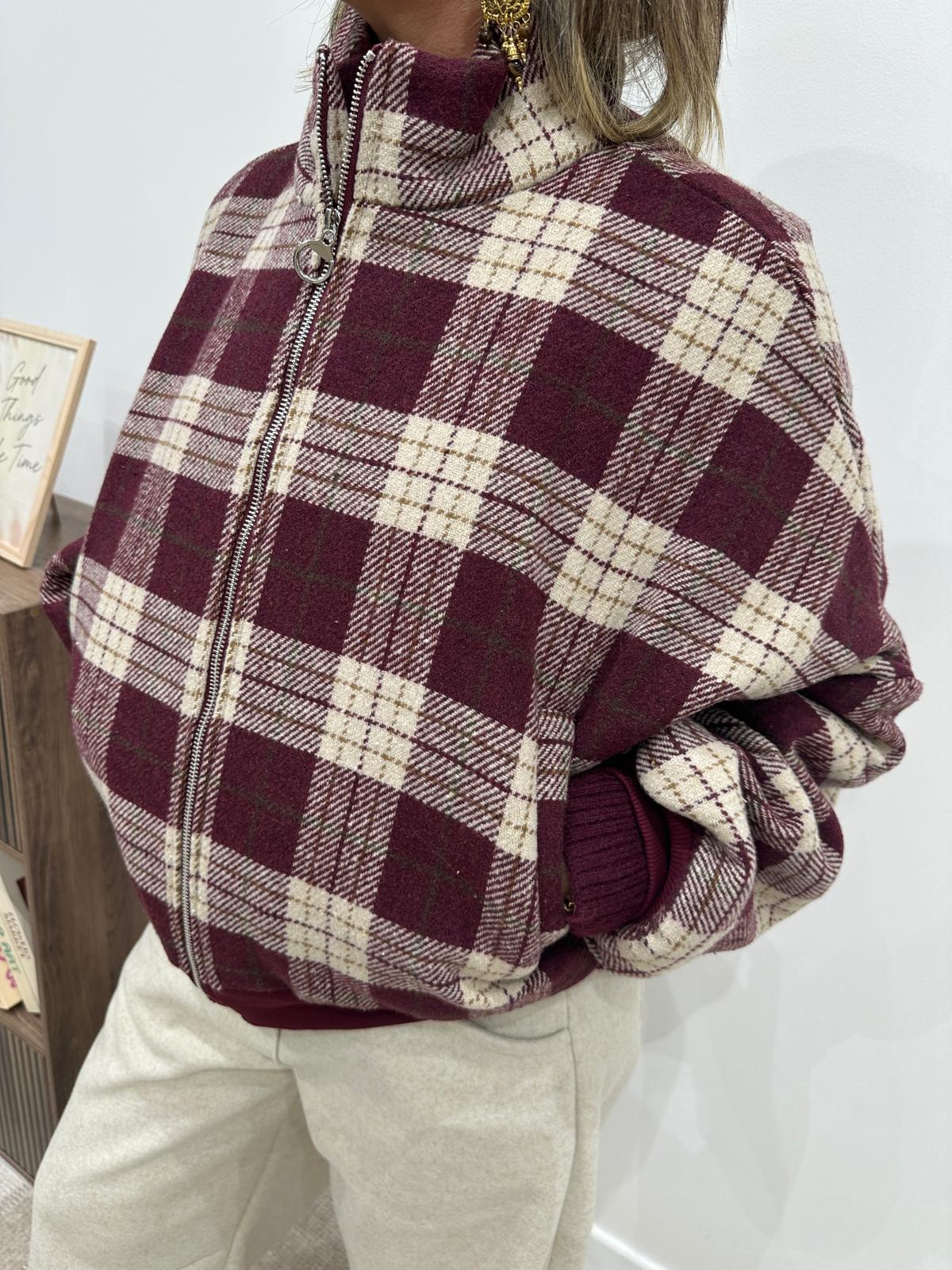 Veste à Carreaux Bordeaux et Écru – Maïline