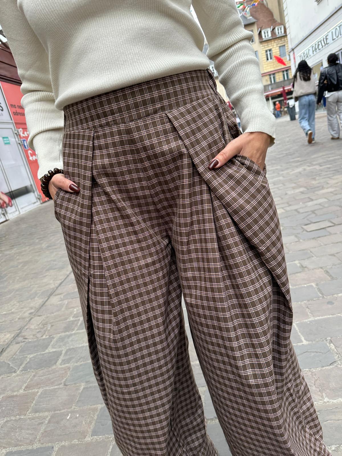 Pantalon Large à Carreaux Marron – Tessaline