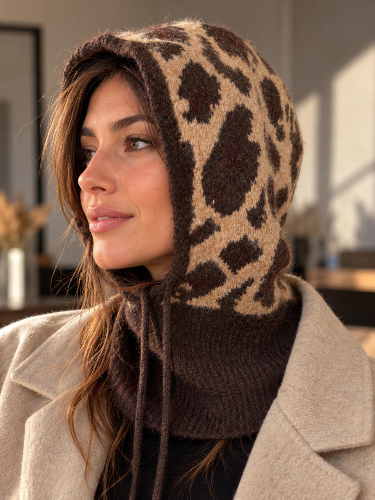 Cagoule Léopard Chocolat en Maille – Anélise