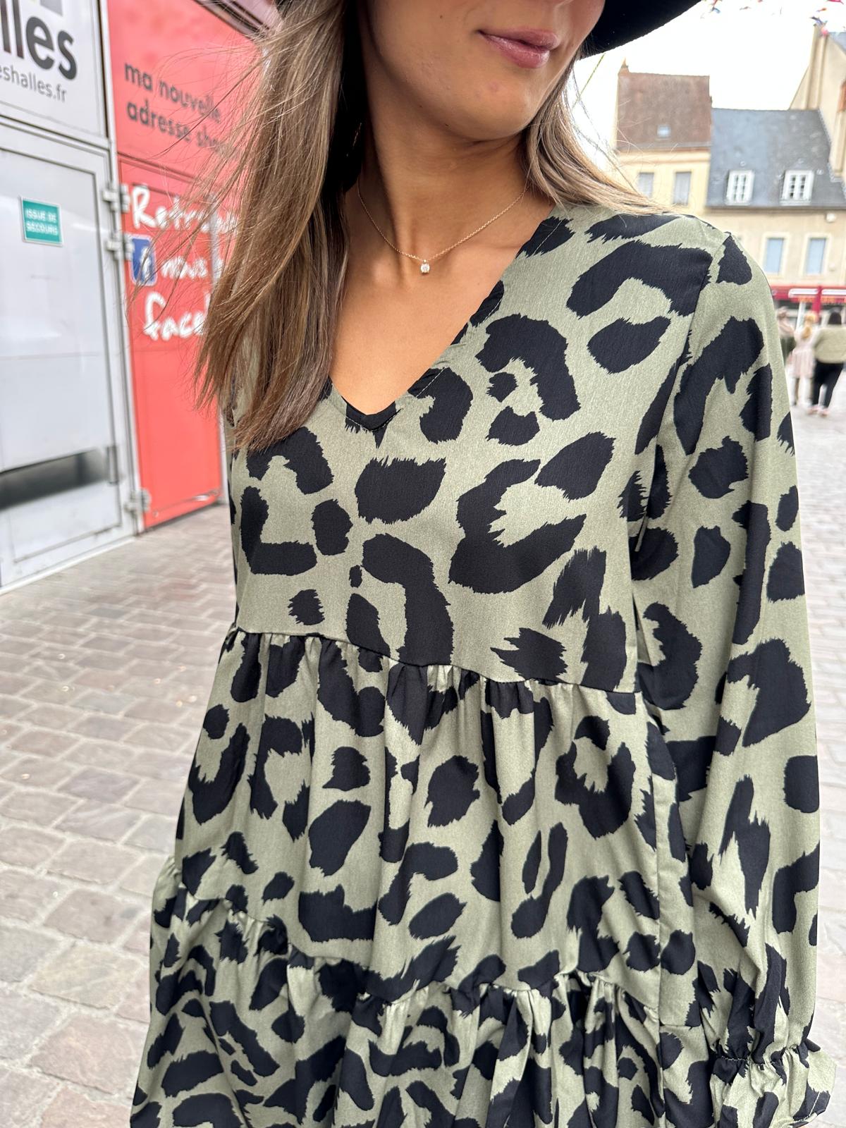 Robe Courte Léopard Kaki et Noir – Azéliane