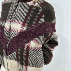 Veste Zippée à Carreaux et Détails Bouclés – Théoline