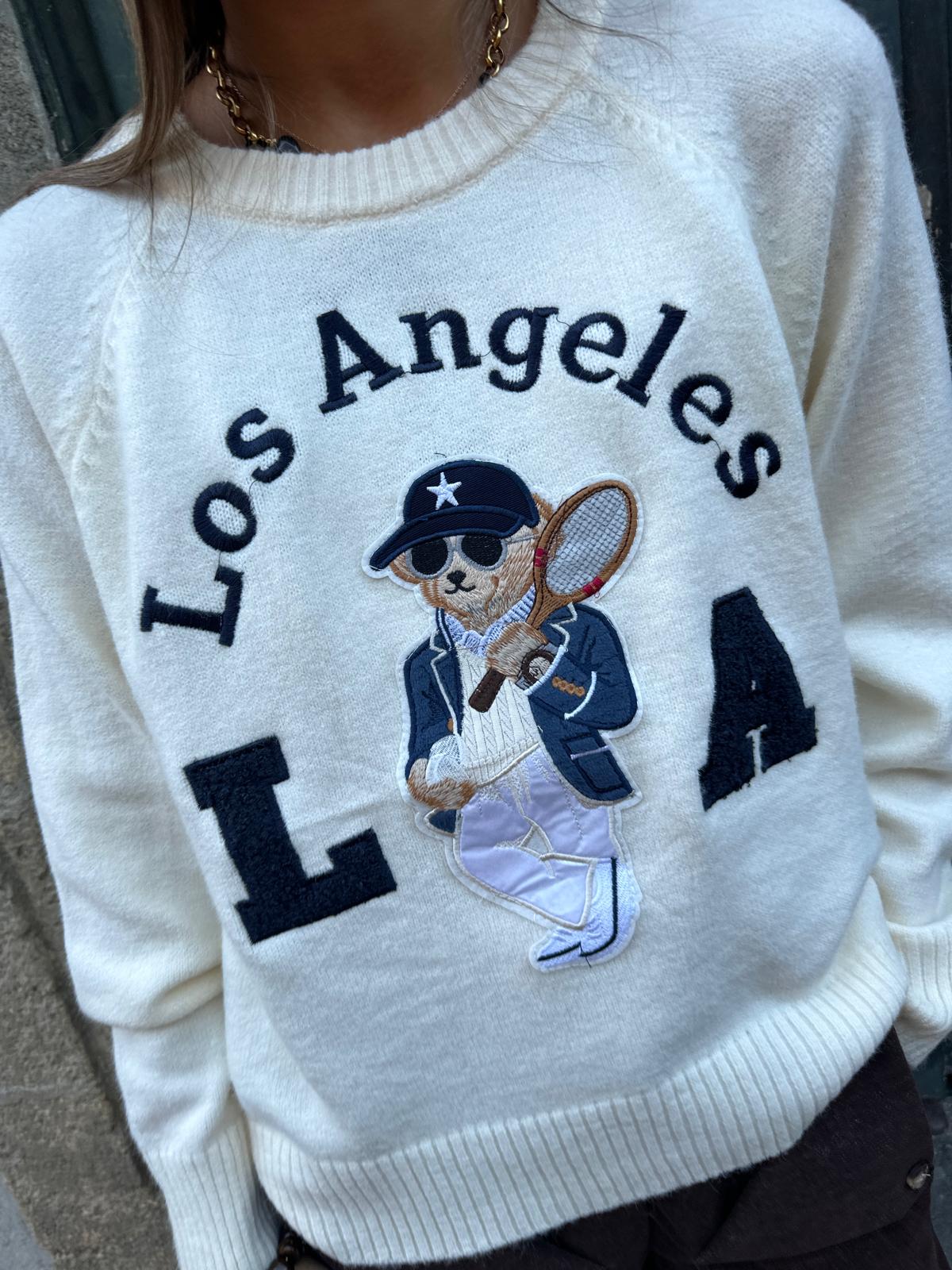 Pull Écru à Motif Ourson Tennis – Maéliane
