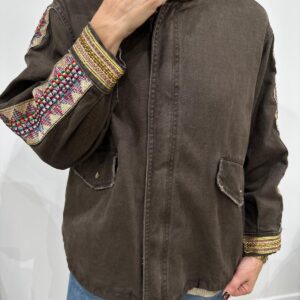 Veste Chocolat Brodée à Détails Multicolores - Azélina
