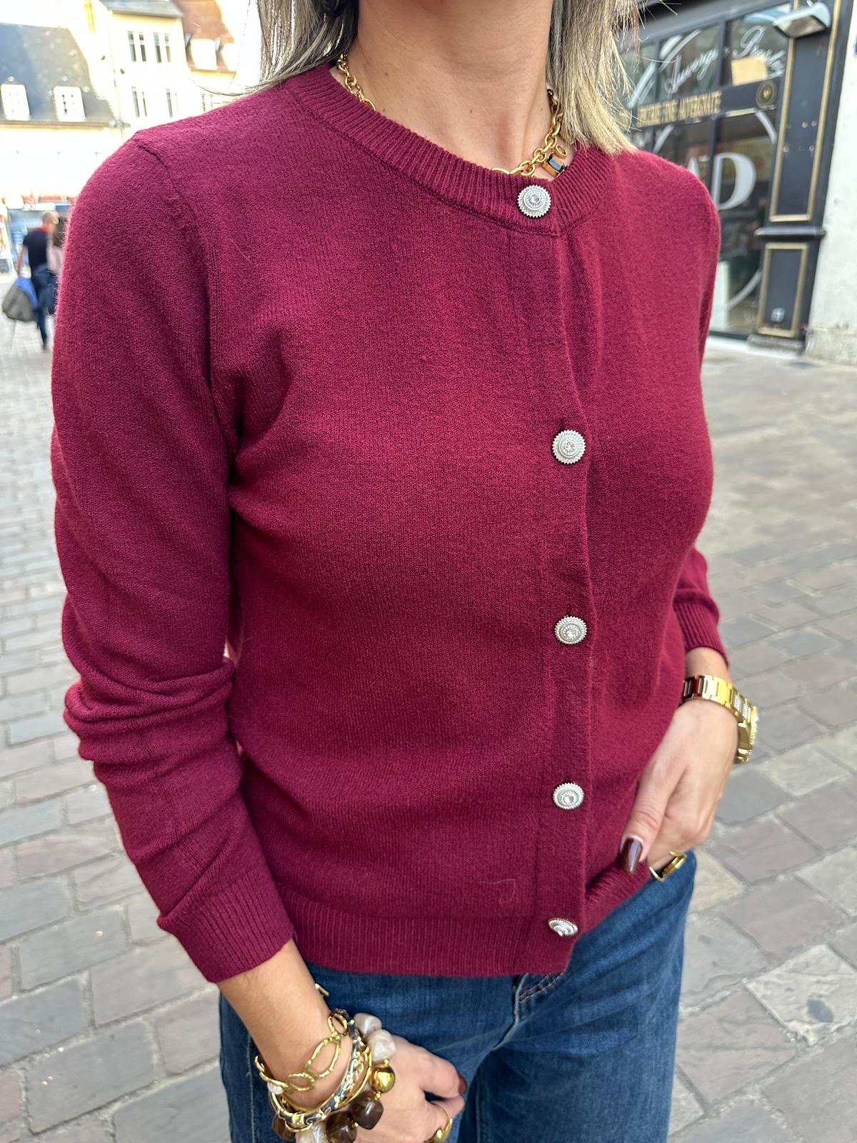 Gilet Bordeaux à Boutons Bijoux – Auréliana