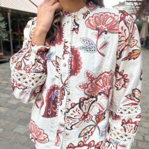 Chemise Écrue à Imprimé Floral et Dentelle – Swann