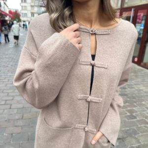 Gilet Beige à Boutons Chinois – Émérance