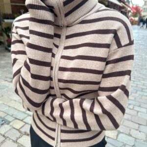 Gilet Zippé à Rayures Beige et Chocolat – Évalina