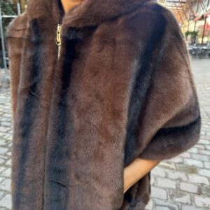 Veste à Capuche en Fausse Fourrure Chocolat – Élysiane