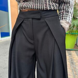 Pantalon Noir Taille Haute à Plis et Coupe Large – Aveliane