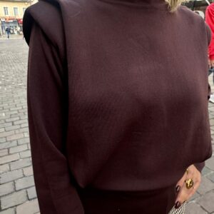 Pull Chocolat à Épaules Structurées – Éléryne
